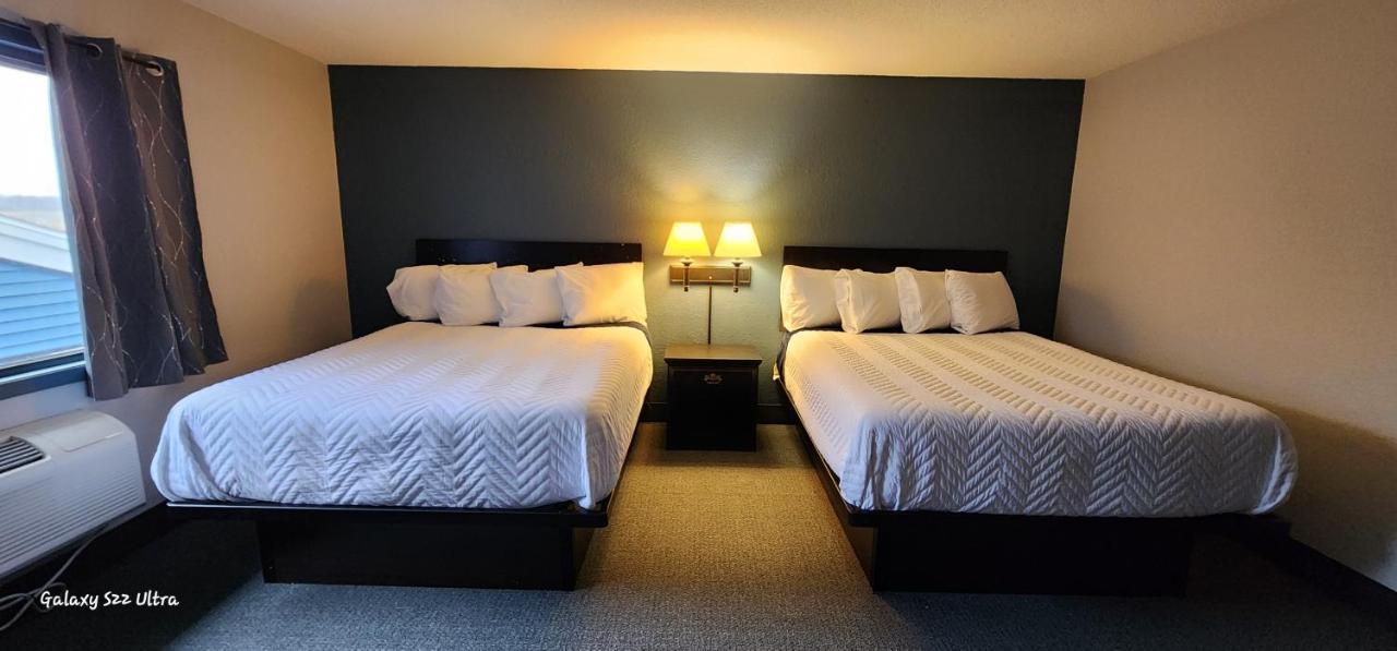 The Oasis Hotel & Bar Sheboygan Falls المظهر الخارجي الصورة