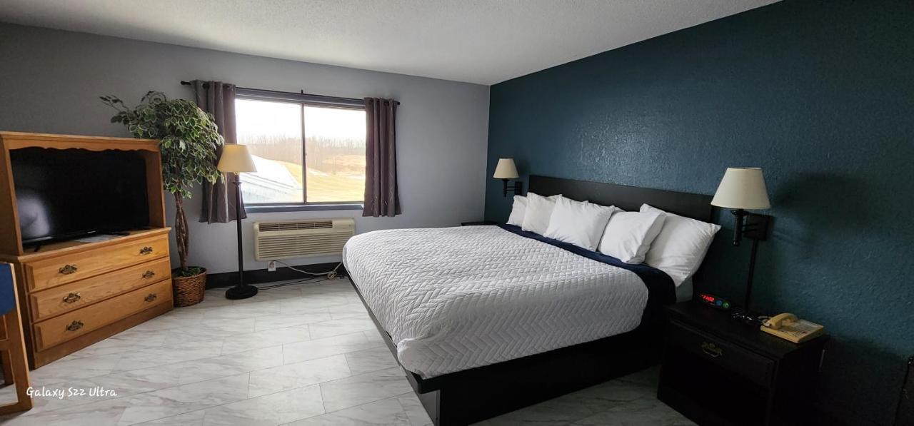 The Oasis Hotel & Bar Sheboygan Falls المظهر الخارجي الصورة