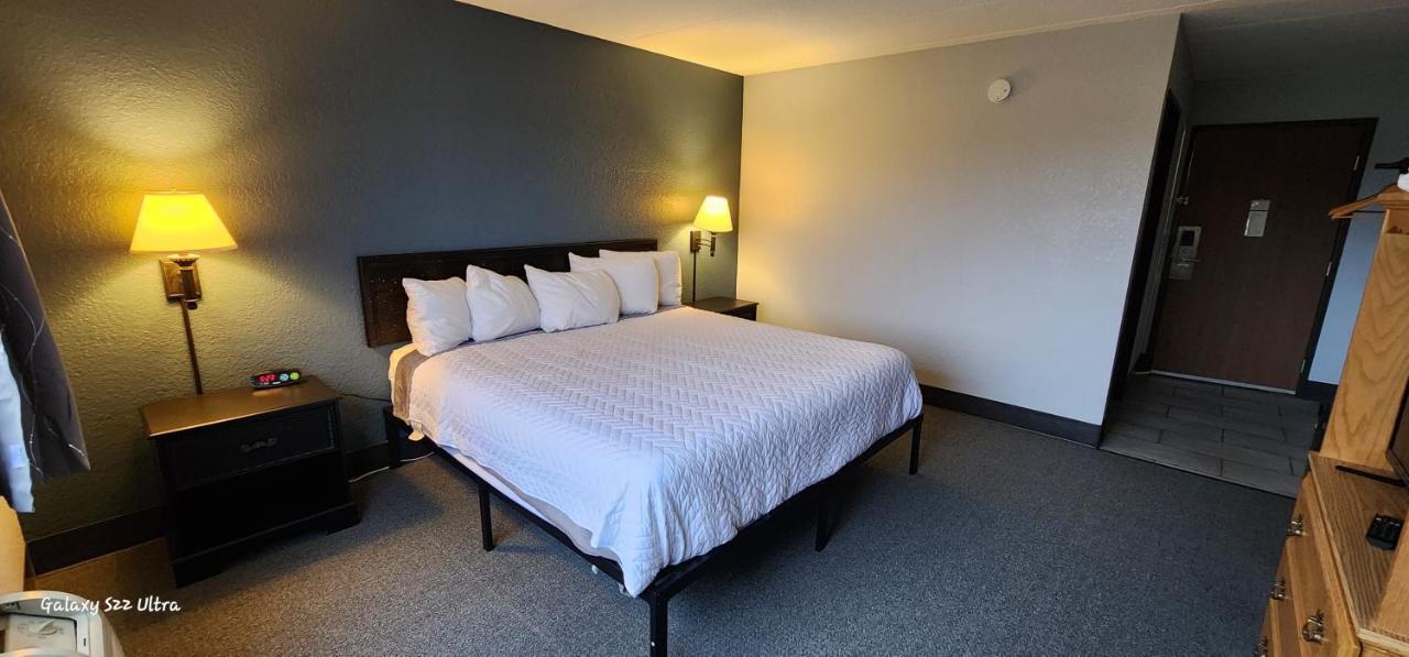 The Oasis Hotel & Bar Sheboygan Falls المظهر الخارجي الصورة